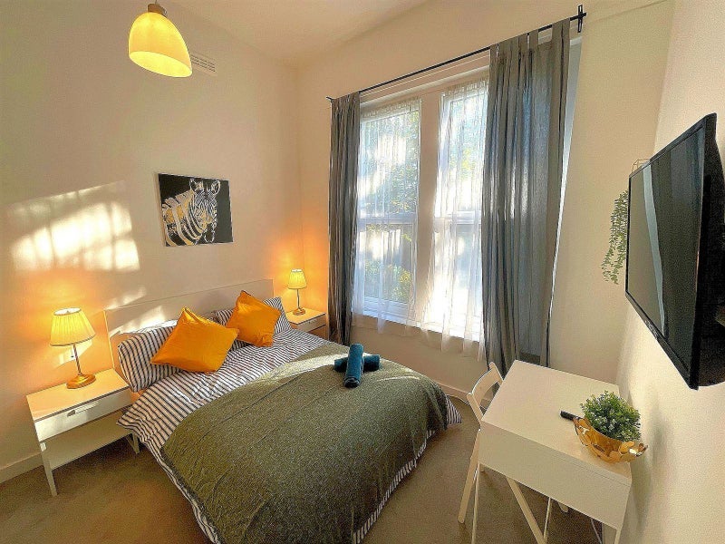 Spacious ensuite room in West Hampstead, Finchley Road & Frognal, NW3