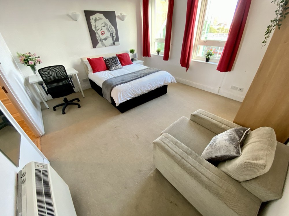Studio room near Crossharbour, Mudchute, E14